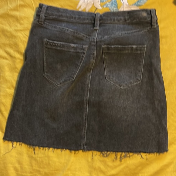 BLANKNYC NWOTWomens 24 black denim a line mini skirt DISTRESSED DENIM UNCUT HYM - Picture 4 of 7
